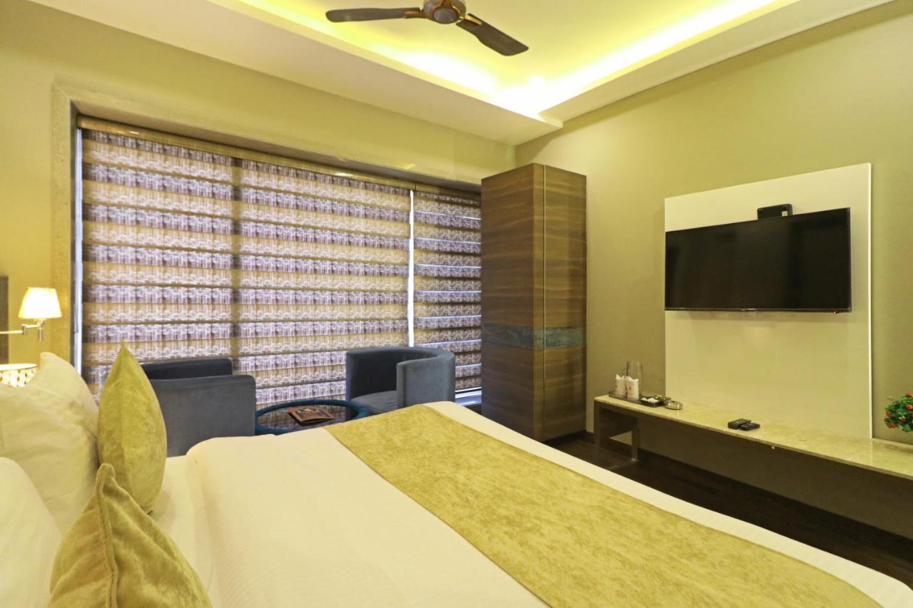 The Ivy Grand Hotel In City Centre With Free Secured Parking Нью-Делі Екстер'єр фото