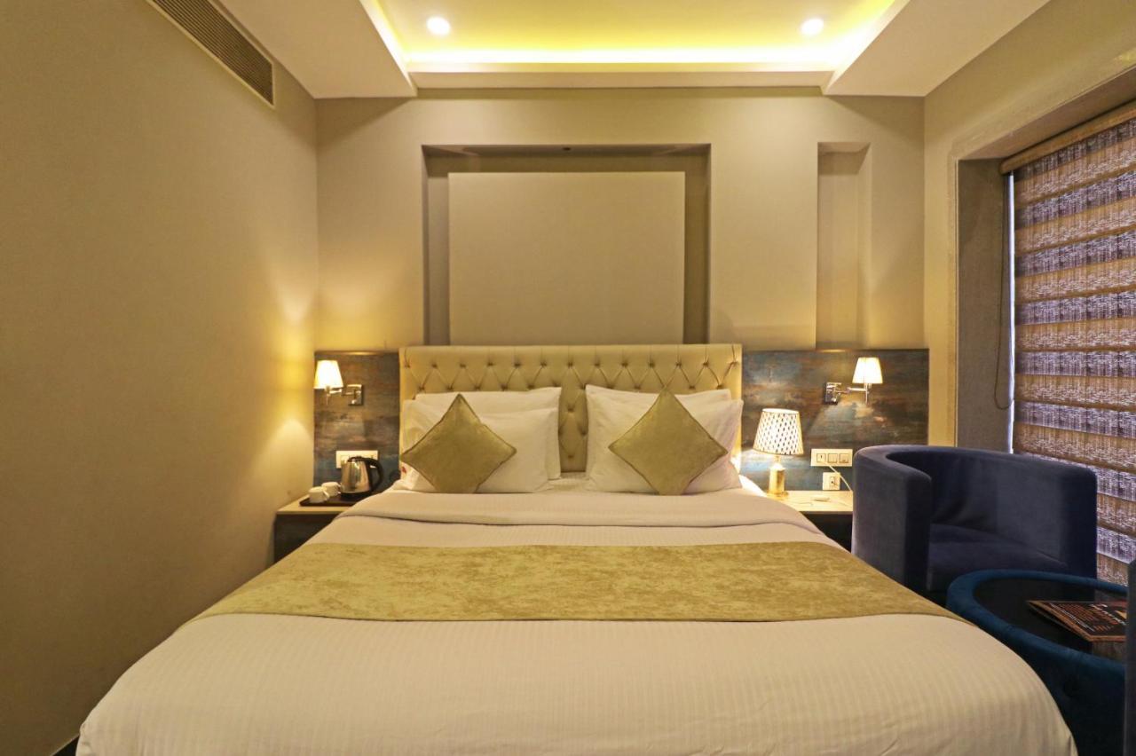 The Ivy Grand Hotel In City Centre With Free Secured Parking Нью-Делі Екстер'єр фото