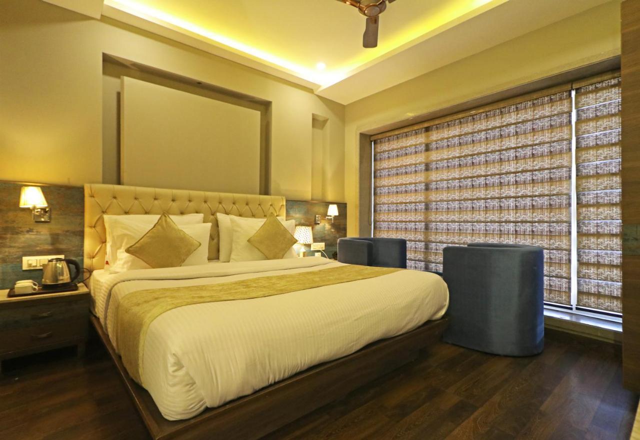 The Ivy Grand Hotel In City Centre With Free Secured Parking Нью-Делі Екстер'єр фото