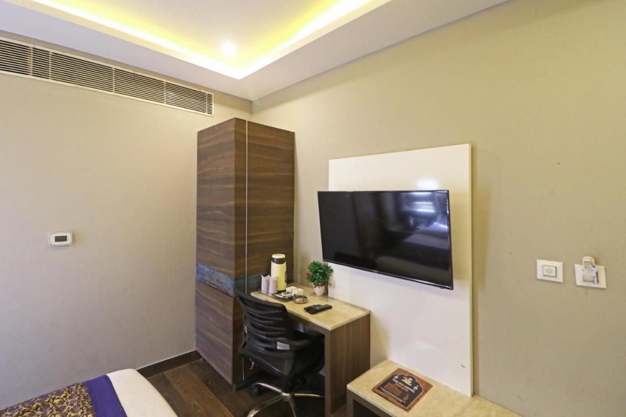 The Ivy Grand Hotel In City Centre With Free Secured Parking Нью-Делі Екстер'єр фото
