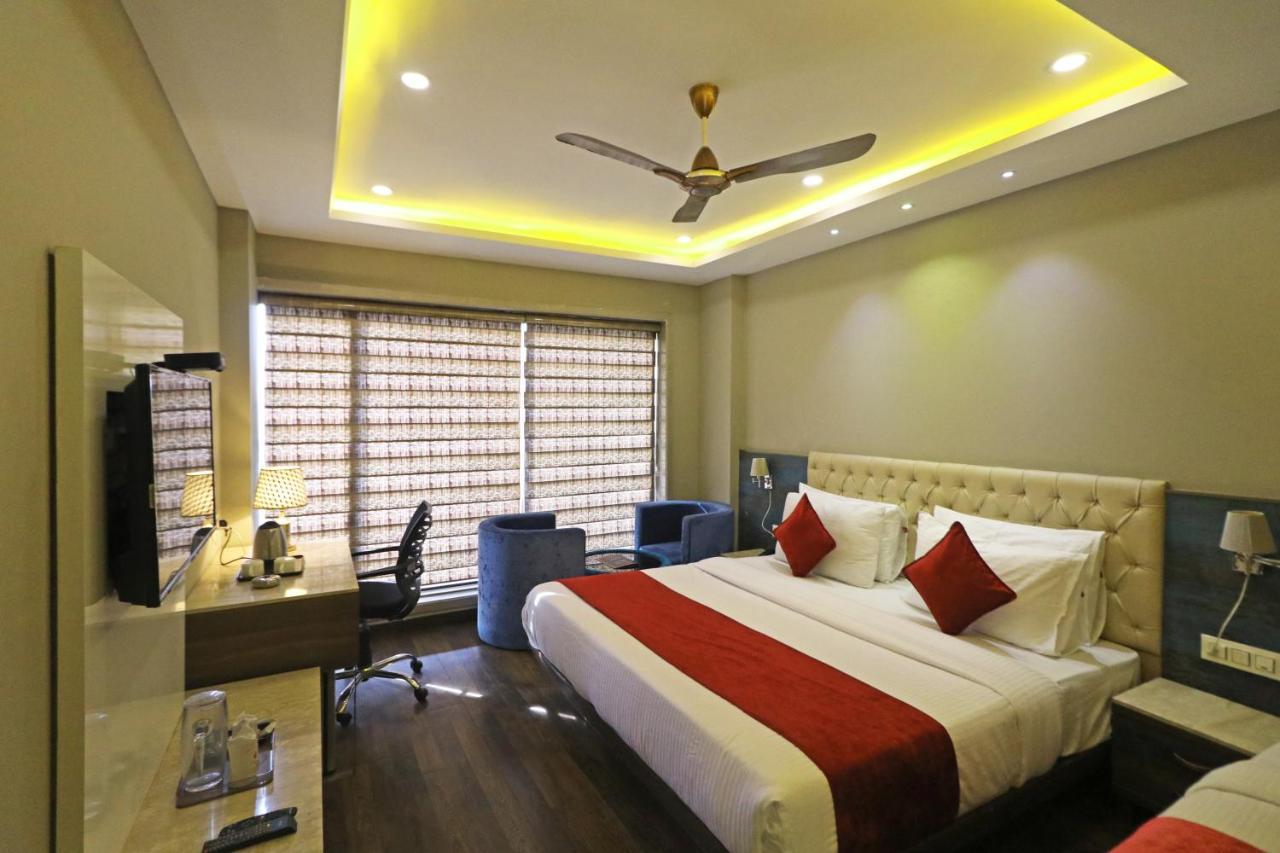 The Ivy Grand Hotel In City Centre With Free Secured Parking Нью-Делі Екстер'єр фото