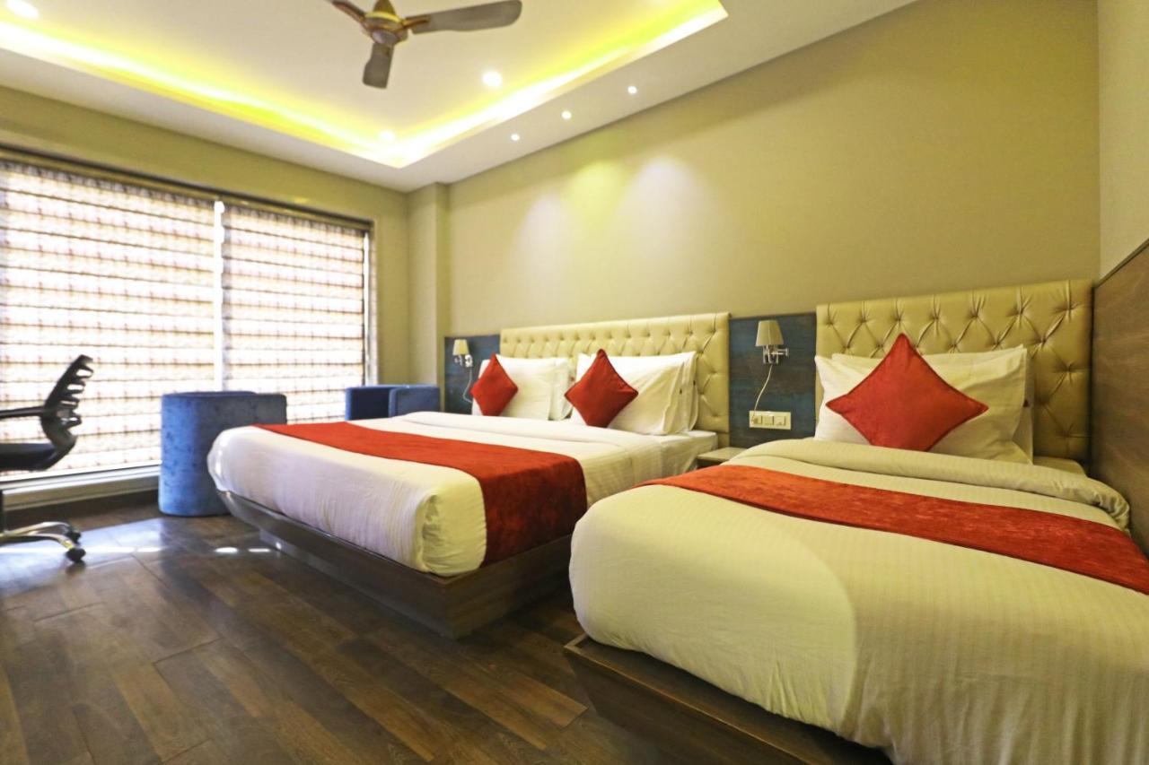 The Ivy Grand Hotel In City Centre With Free Secured Parking Нью-Делі Екстер'єр фото