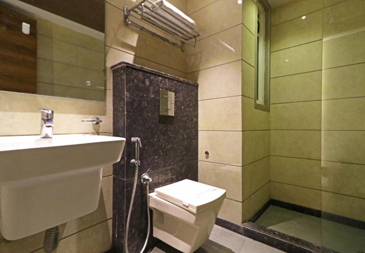 The Ivy Grand Hotel In City Centre With Free Secured Parking Нью-Делі Екстер'єр фото